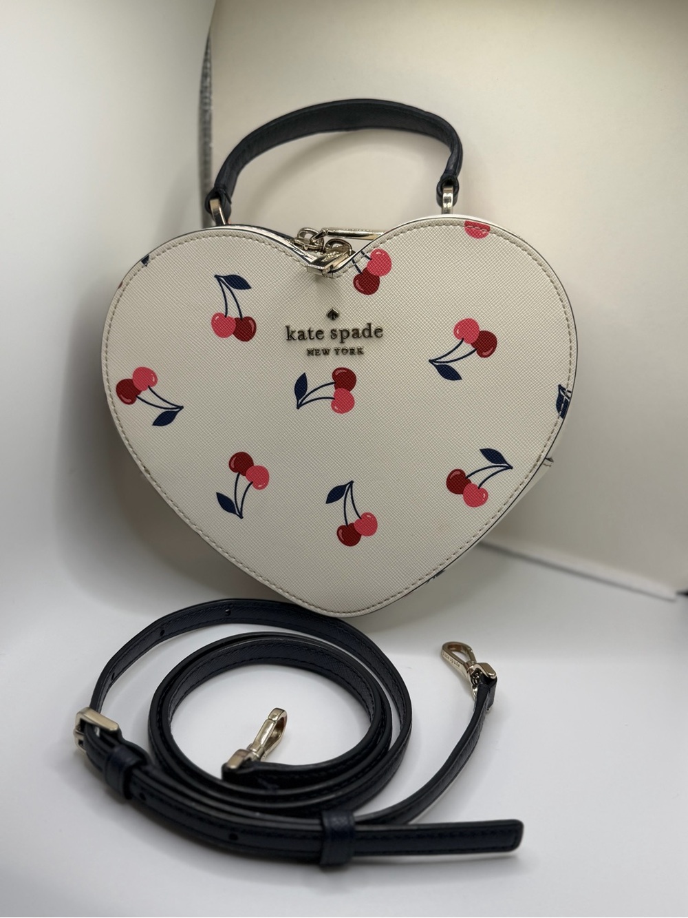 Kate Spade Love Shack Cherry Heart Crossbody Cream Multi K6096